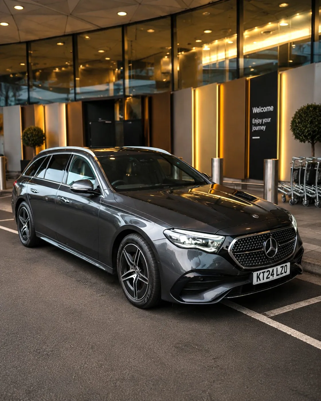 Streamline Taxis Mercedes E-Class at the airport terminal